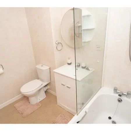 Coppergate - Perfectly Central Location *