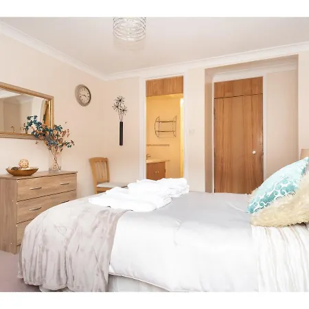 Coppergate - Perfectly Central Location